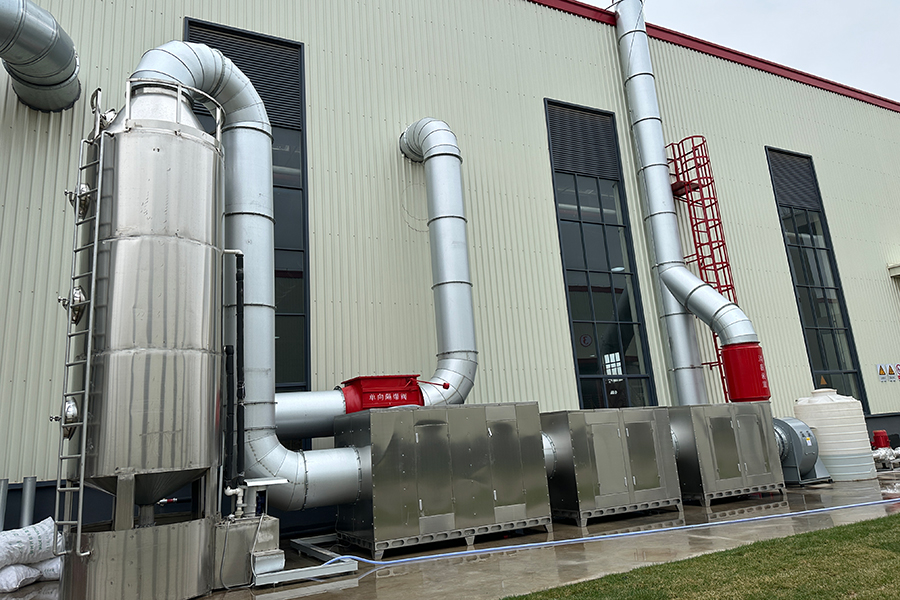 VOC废气治理设备、注塑，封蜡设备，喷淋塔除油加两级活性炭吸附